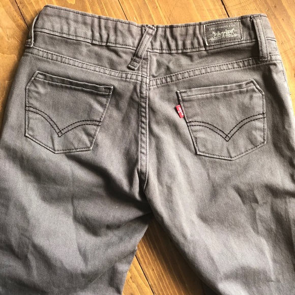 Levi Strauss Skinny Jeans - Picture 2 of 6